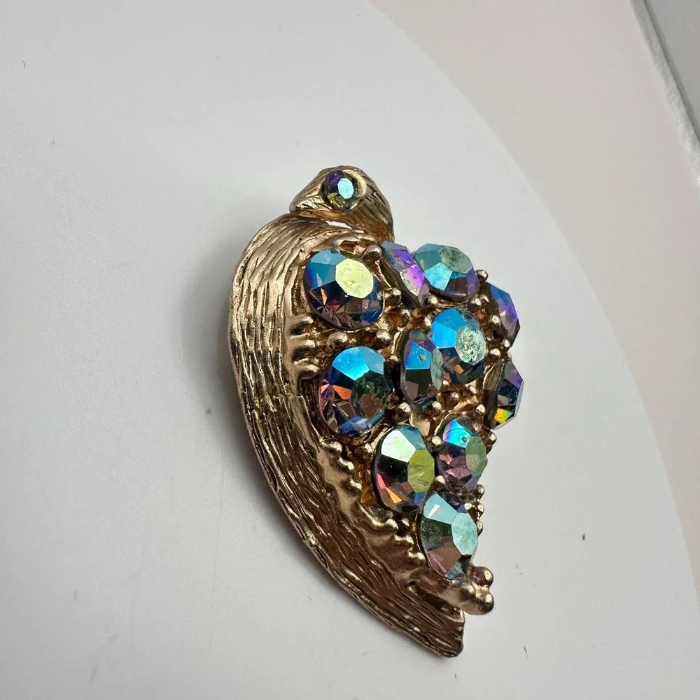 Vintage Y2K Gold Tone Heart AB Rhinestone Brooch Pin Classic Jewelry